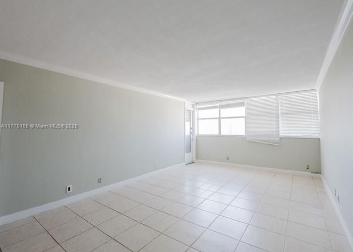 For Sale: $224,400 (1 beds, 1 baths, 1035 Square Feet)