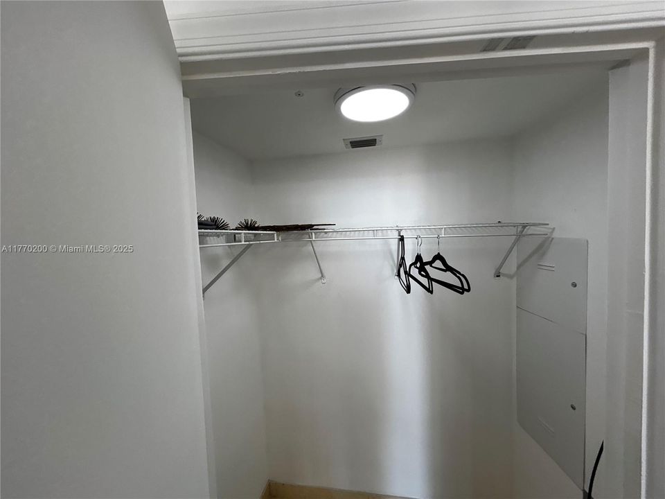 最近租的: $2,500 (0 贝兹, 1 浴室, 503 平方英尺)