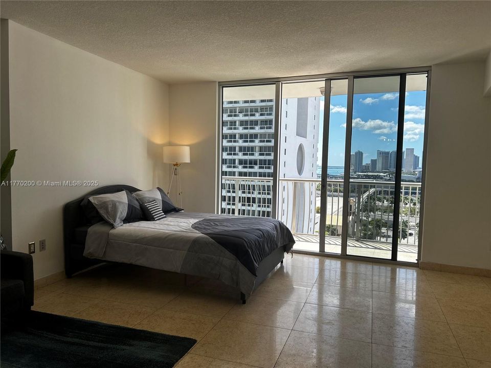 最近租的: $2,500 (0 贝兹, 1 浴室, 503 平方英尺)