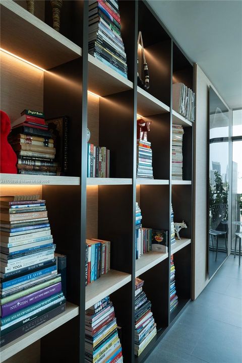 Recently Rented: $17,500 (3 beds, 3 baths, 1850 Square Feet)