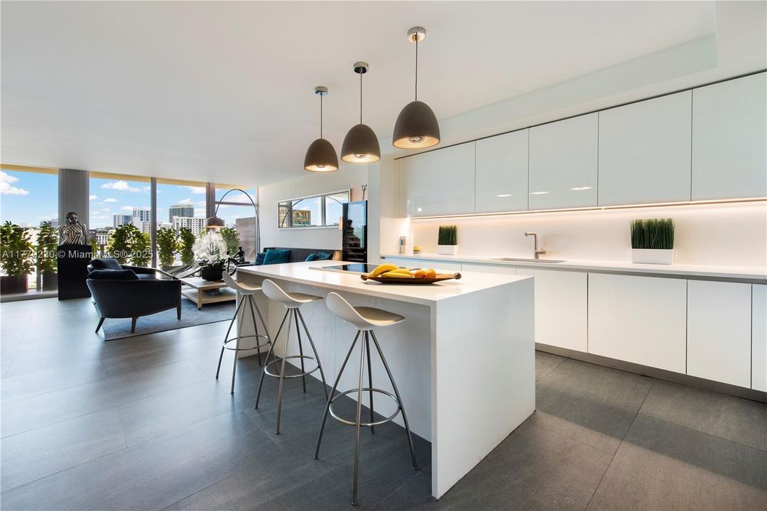 Recently Rented: $17,500 (3 beds, 3 baths, 1850 Square Feet)