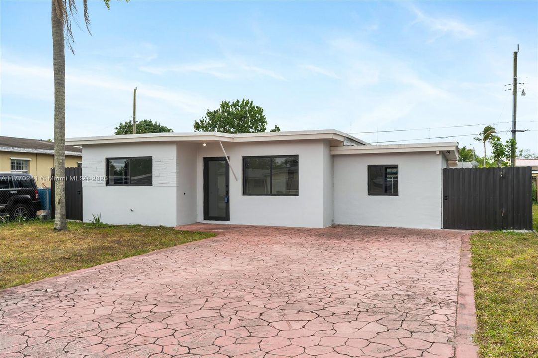 Activo con contrato: $479,999 (3 camas, 1 baños, 846 Pies cuadrados)