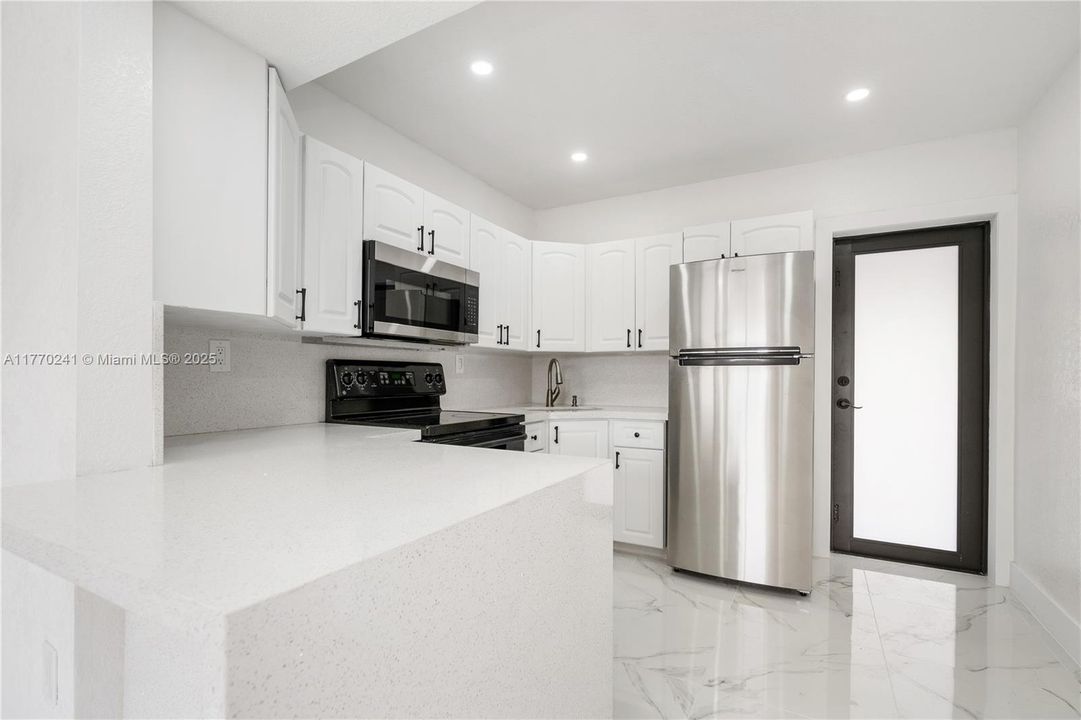 Activo con contrato: $479,999 (3 camas, 1 baños, 846 Pies cuadrados)