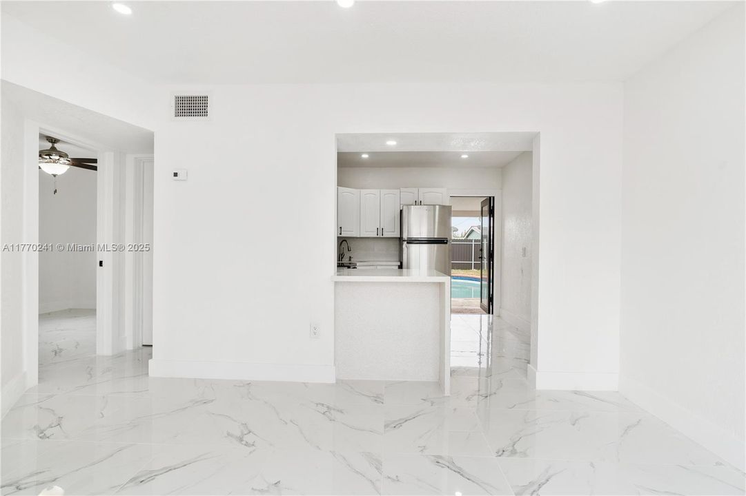 Activo con contrato: $479,999 (3 camas, 1 baños, 846 Pies cuadrados)