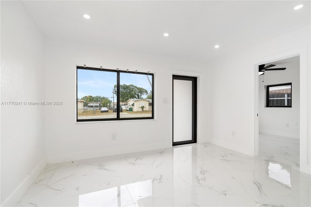 Activo con contrato: $479,999 (3 camas, 1 baños, 846 Pies cuadrados)