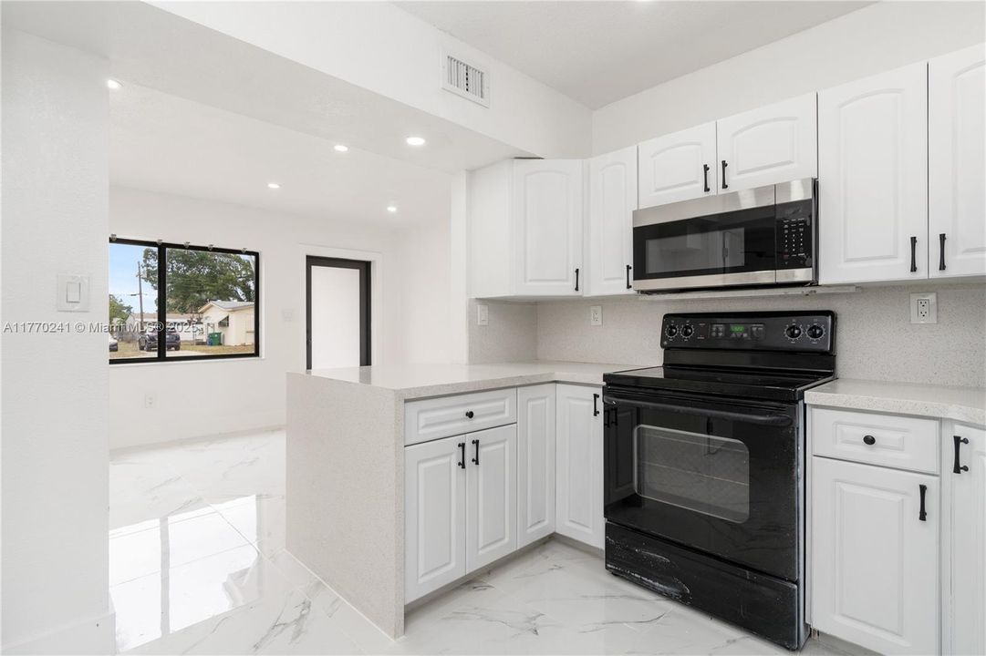 Activo con contrato: $479,999 (3 camas, 1 baños, 846 Pies cuadrados)