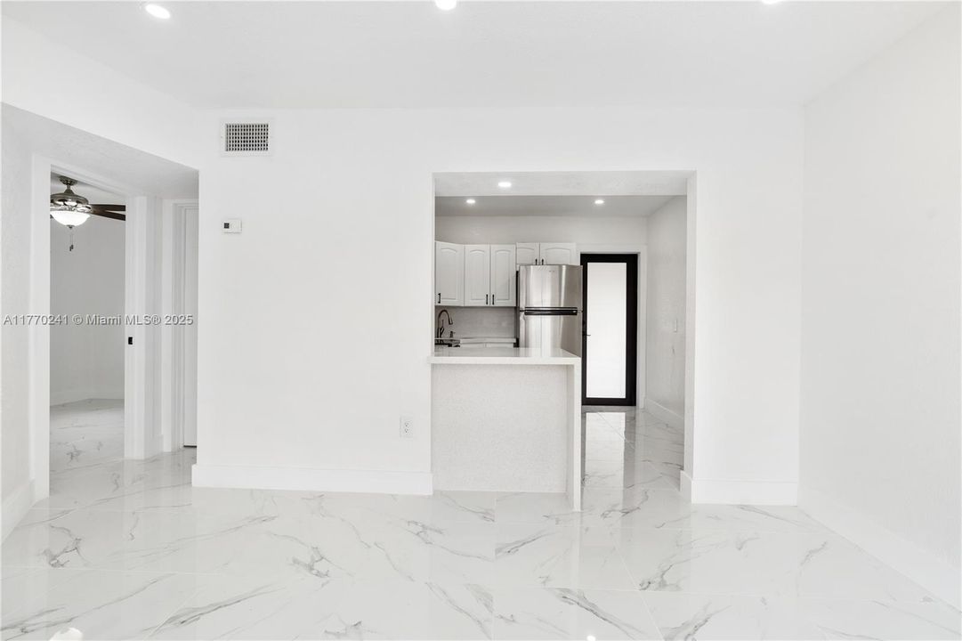 Activo con contrato: $479,999 (3 camas, 1 baños, 846 Pies cuadrados)