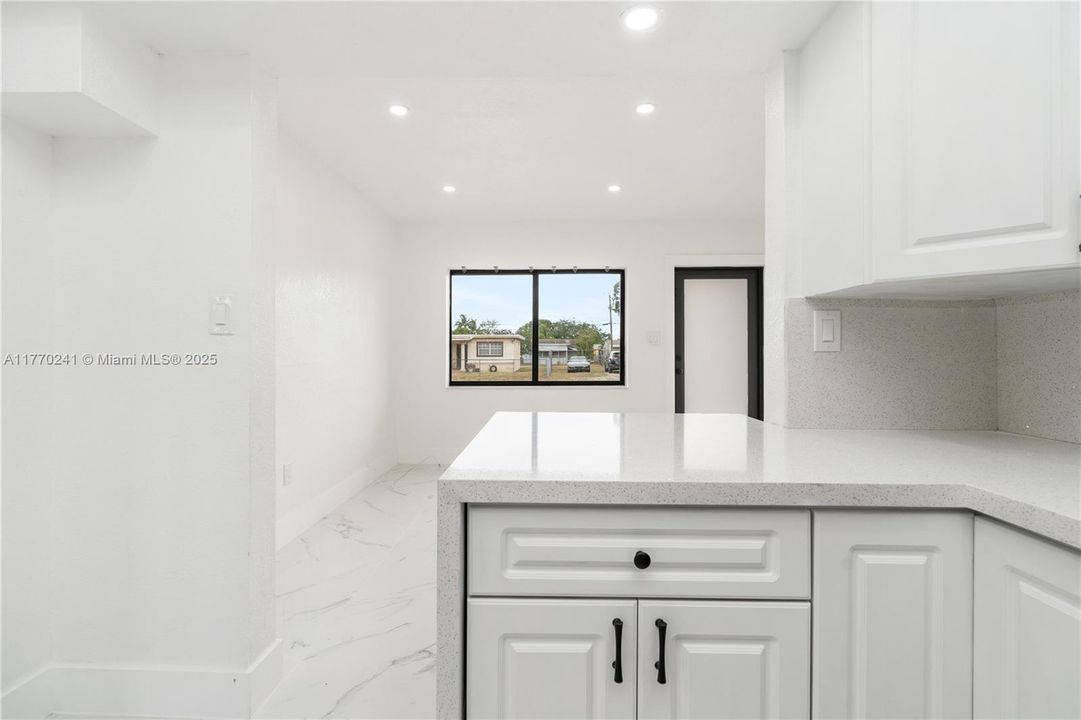 Activo con contrato: $479,999 (3 camas, 1 baños, 846 Pies cuadrados)