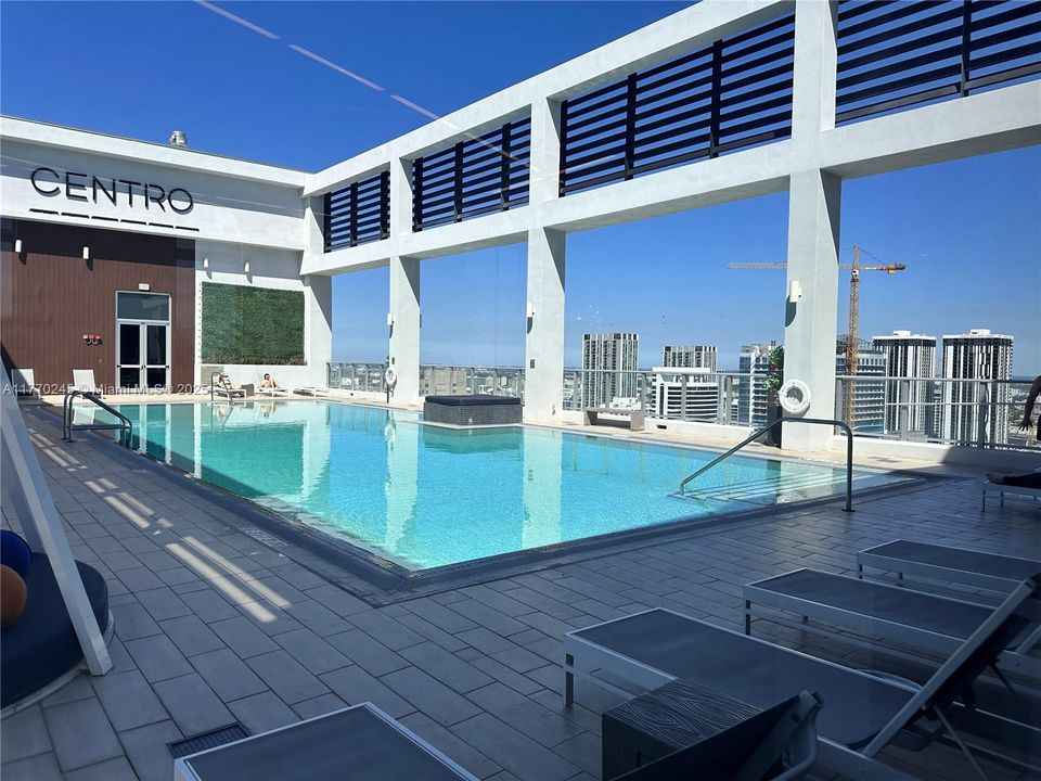 Recently Rented: $3,100 (2 beds, 2 baths, 791 Square Feet)