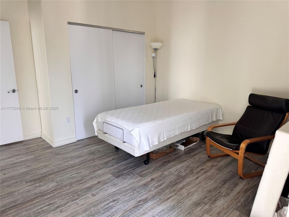 Recently Rented: $3,100 (2 beds, 2 baths, 791 Square Feet)