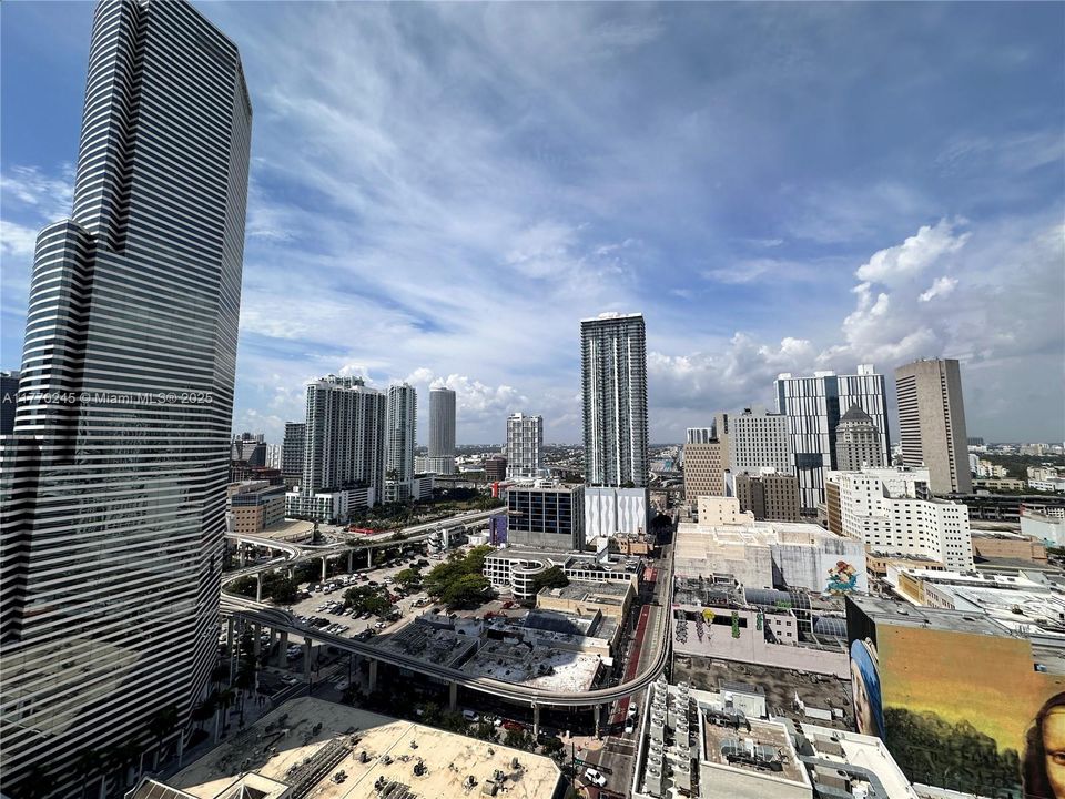 Recently Rented: $3,100 (2 beds, 2 baths, 791 Square Feet)