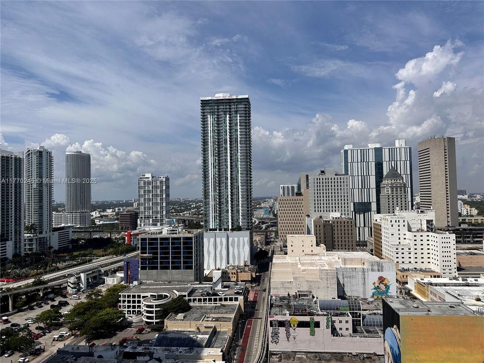 Recently Rented: $3,100 (2 beds, 2 baths, 791 Square Feet)