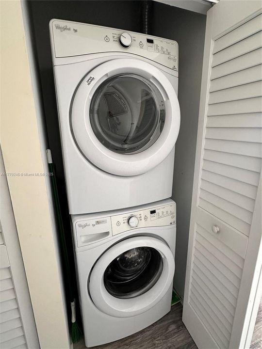 Recently Rented: $3,100 (2 beds, 2 baths, 791 Square Feet)