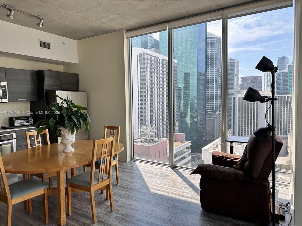 Recently Rented: $3,100 (2 beds, 2 baths, 791 Square Feet)