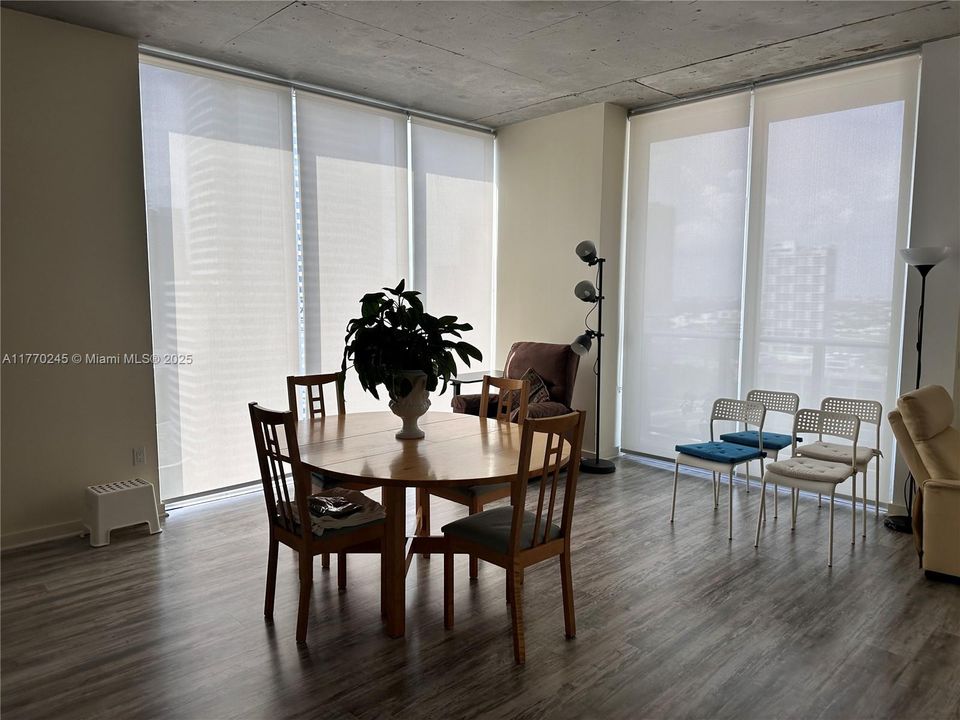 Recently Rented: $3,100 (2 beds, 2 baths, 791 Square Feet)