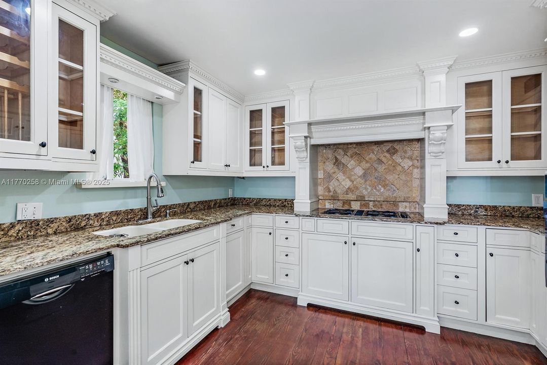 Недавно арендовано: $6,500 (3 спален, 3 ванн, 2424 Квадратных фут)