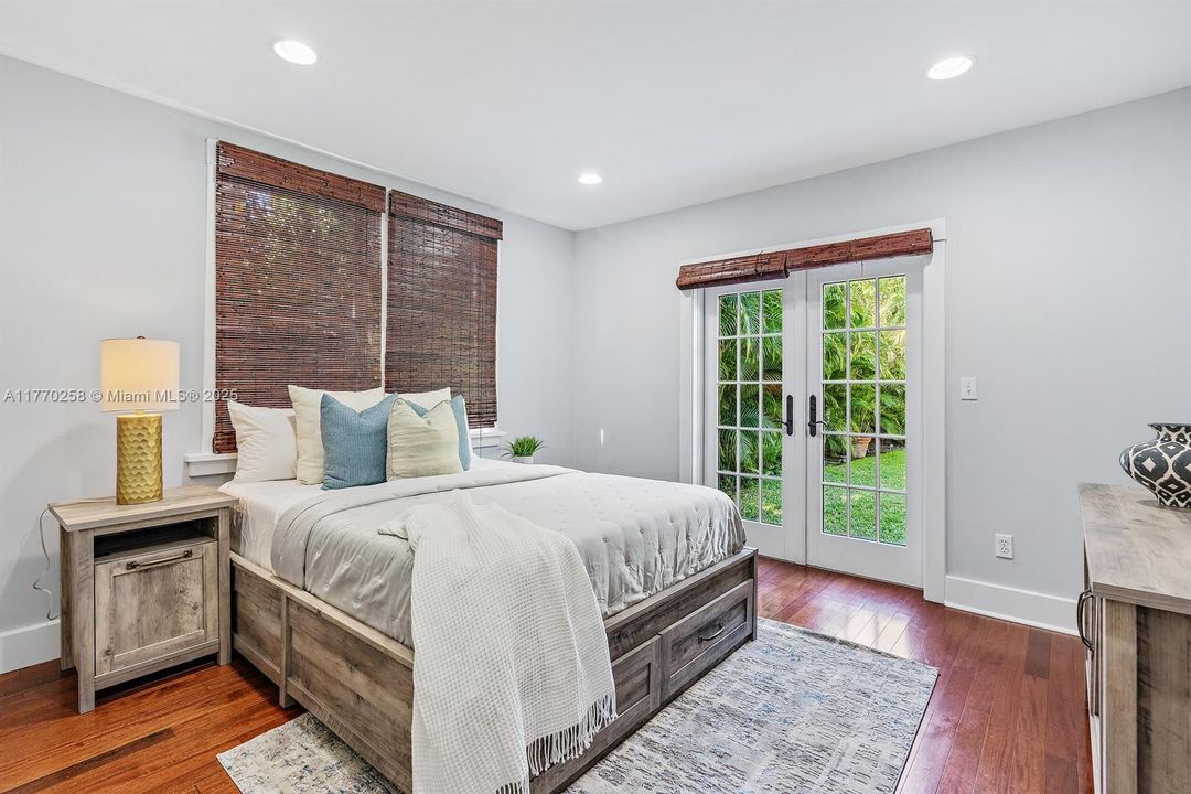 Недавно арендовано: $6,500 (3 спален, 3 ванн, 2424 Квадратных фут)