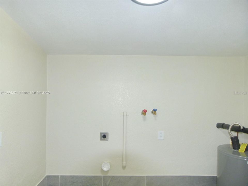 待售: $450,000 (3 贝兹, 2 浴室, 1248 平方英尺)