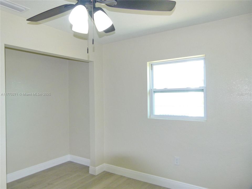 待售: $450,000 (3 贝兹, 2 浴室, 1248 平方英尺)