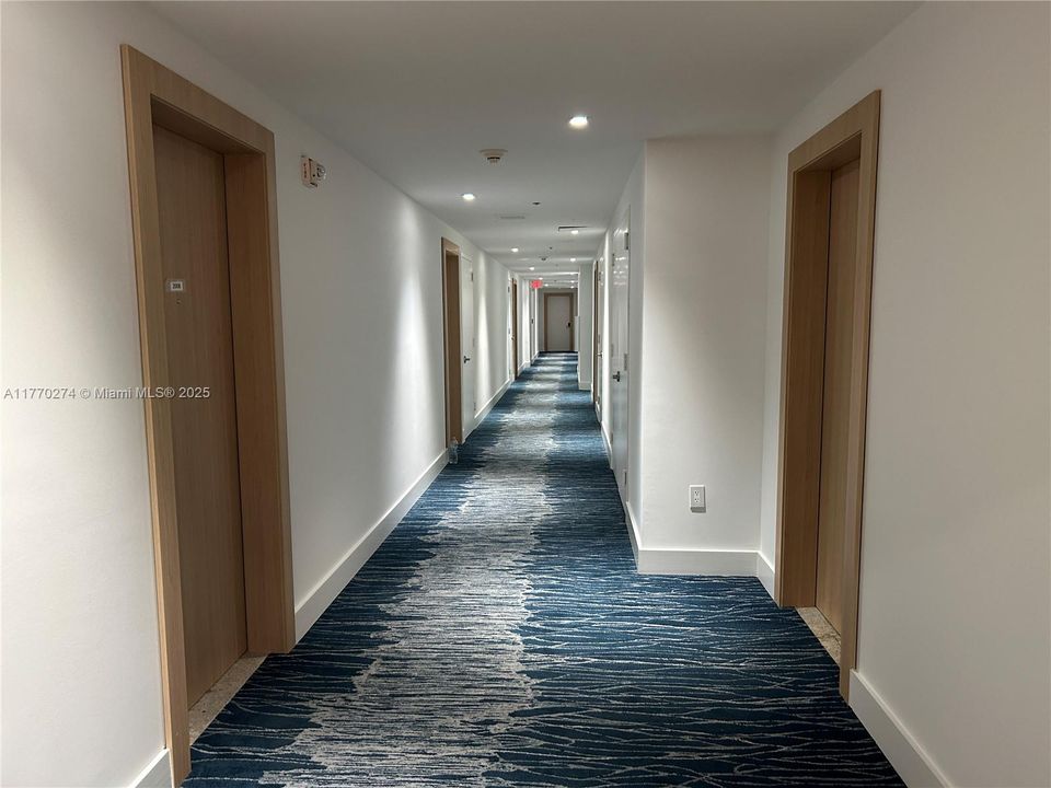 For Sale: $600,000 (2 beds, 2 baths, 1114 Square Feet)