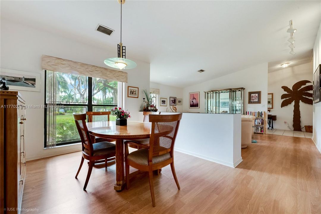 Recently Sold: $850,000 (4 beds, 2 baths, 2341 Square Feet)