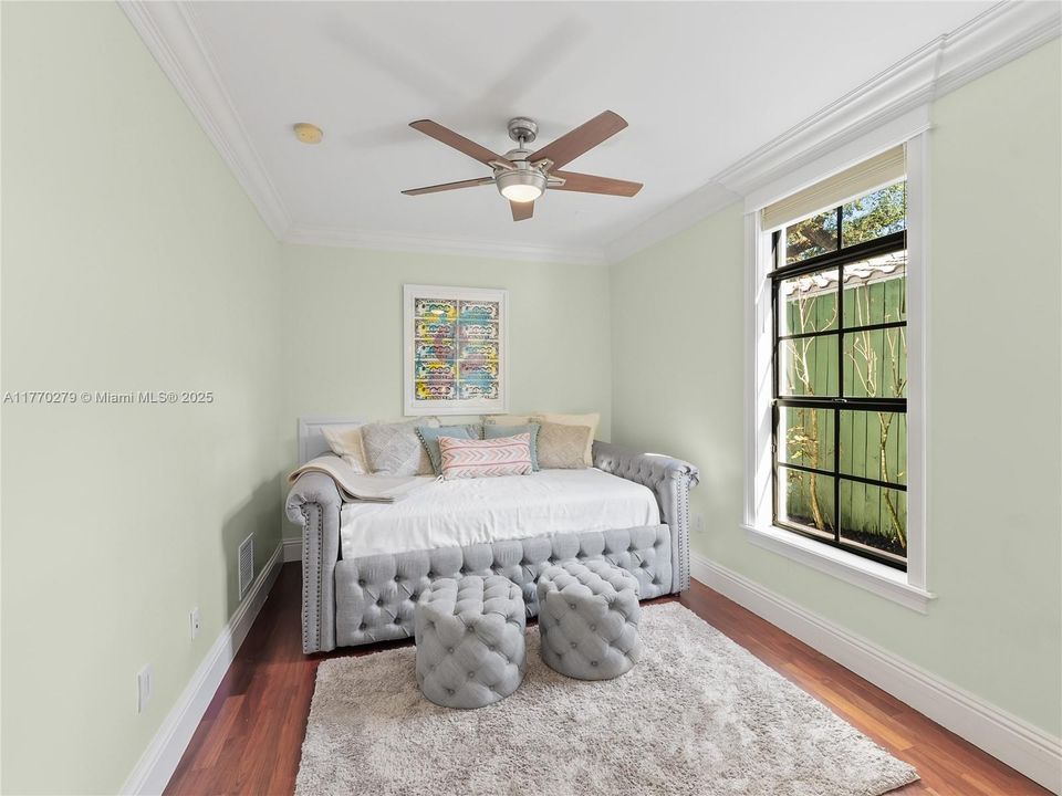 Недавно арендовано: $15,500 (4 спален, 4 ванн, 3357 Квадратных фут)