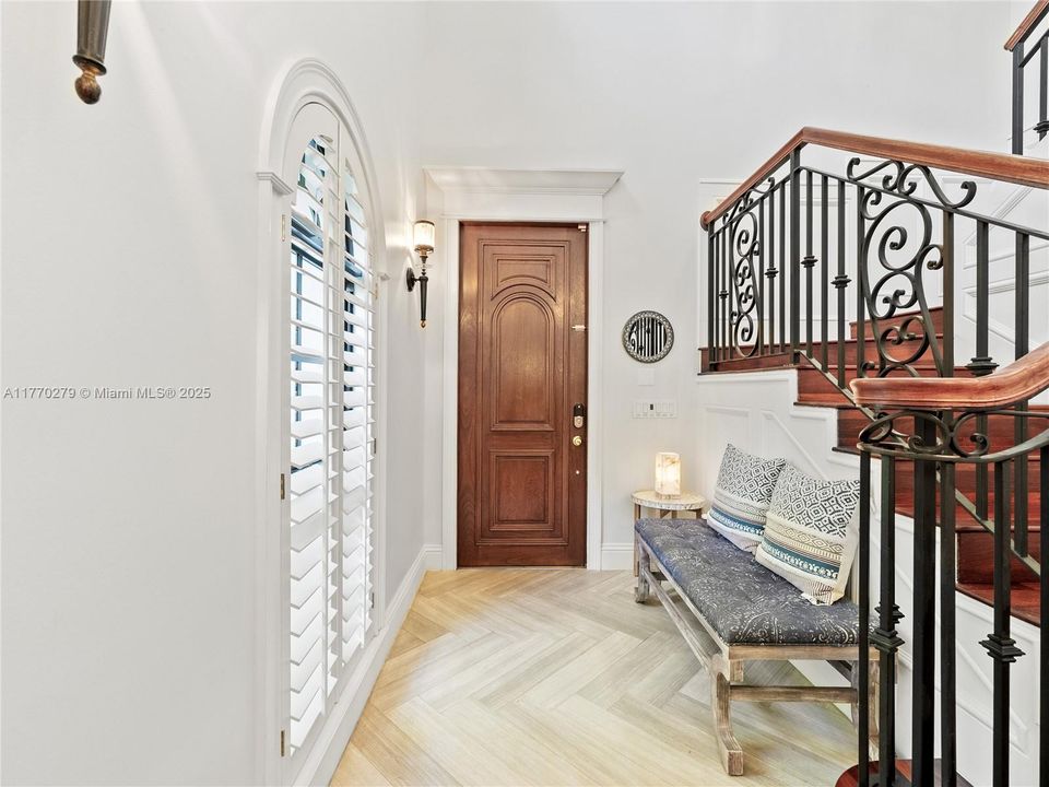 Недавно арендовано: $15,500 (4 спален, 4 ванн, 3357 Квадратных фут)