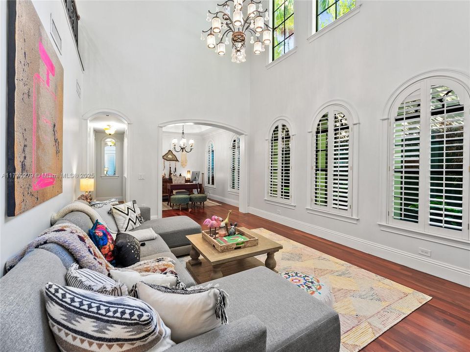 Недавно арендовано: $15,500 (4 спален, 4 ванн, 3357 Квадратных фут)