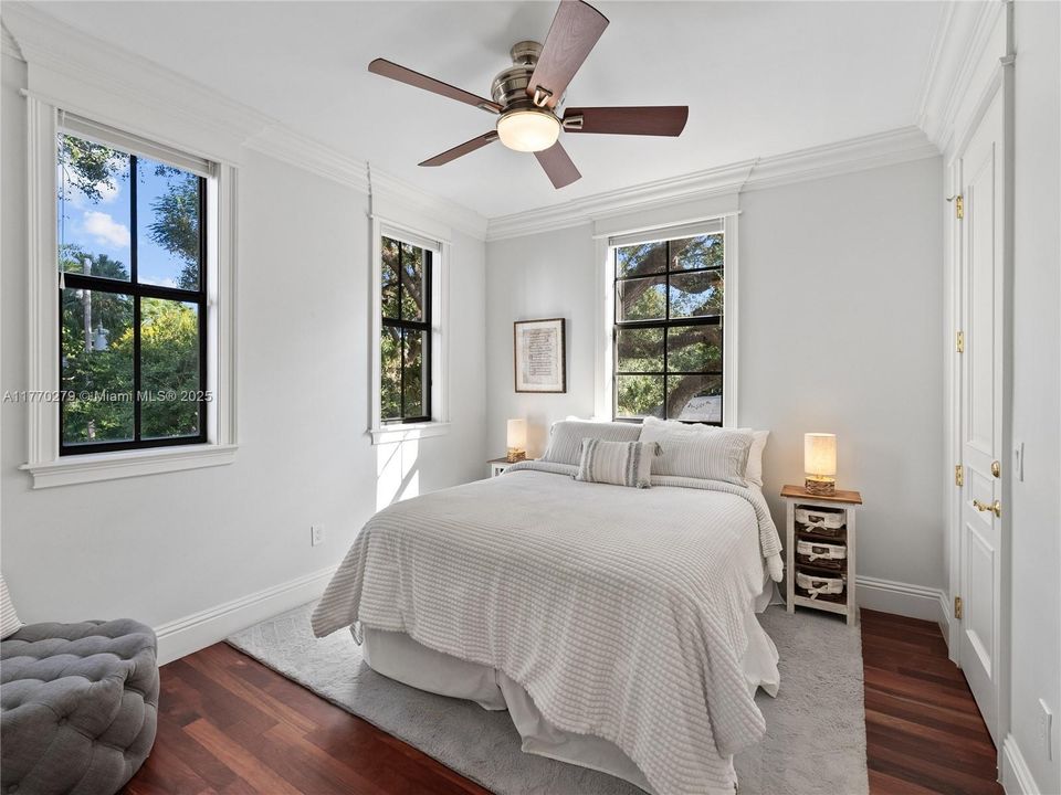 Недавно арендовано: $15,500 (4 спален, 4 ванн, 3357 Квадратных фут)