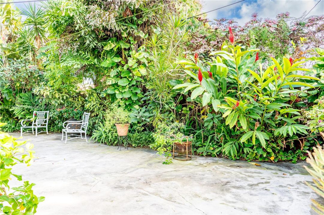 Recently Sold: $510,000 (3 beds, 2 baths, 1551 Square Feet)