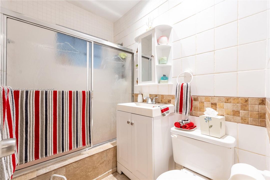 Recently Sold: $510,000 (3 beds, 2 baths, 1551 Square Feet)