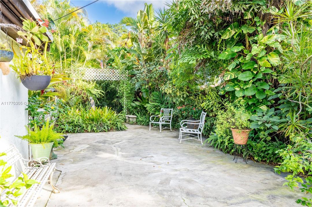 Recently Sold: $510,000 (3 beds, 2 baths, 1551 Square Feet)