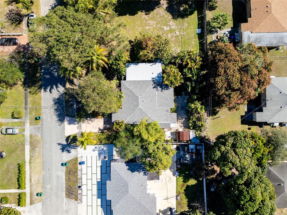 Recently Sold: $510,000 (3 beds, 2 baths, 1551 Square Feet)