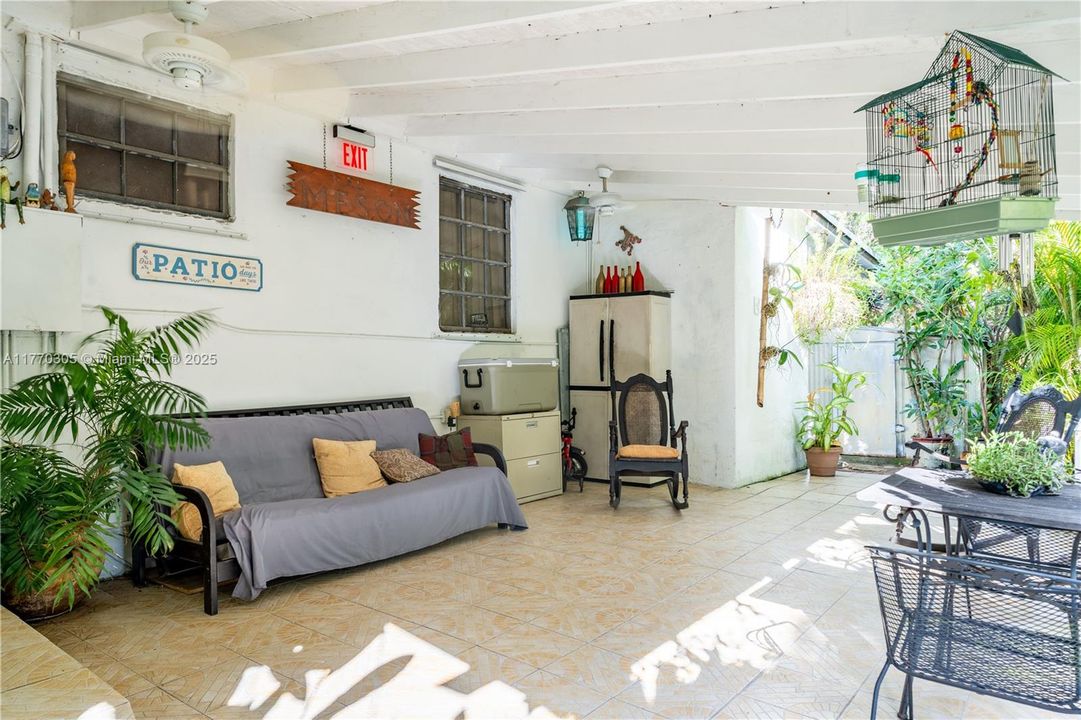 Recently Sold: $510,000 (3 beds, 2 baths, 1551 Square Feet)