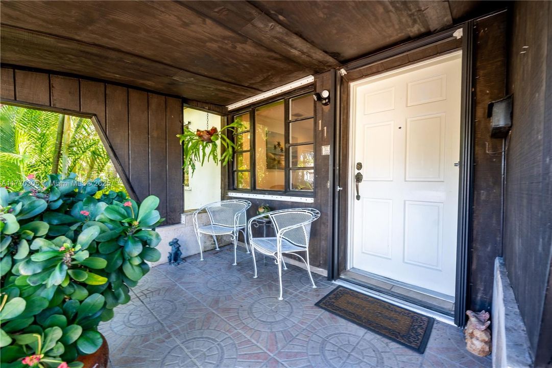 Recently Sold: $510,000 (3 beds, 2 baths, 1551 Square Feet)