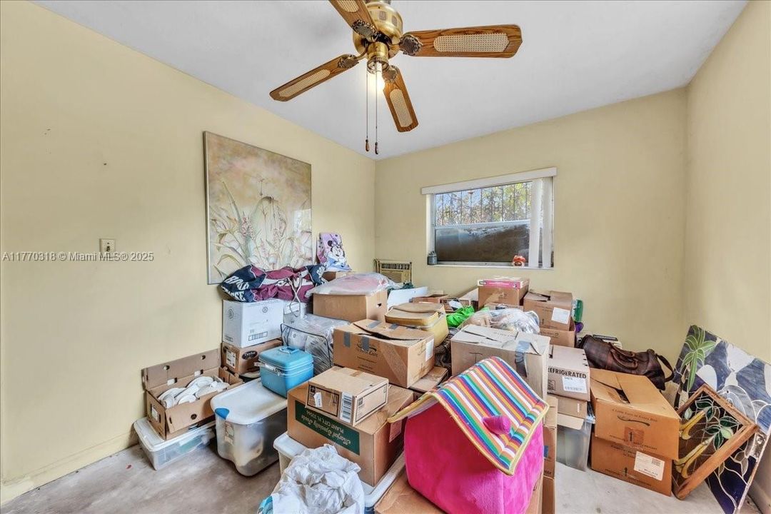 Recently Sold: $435,000 (3 beds, 1 baths, 1058 Square Feet)