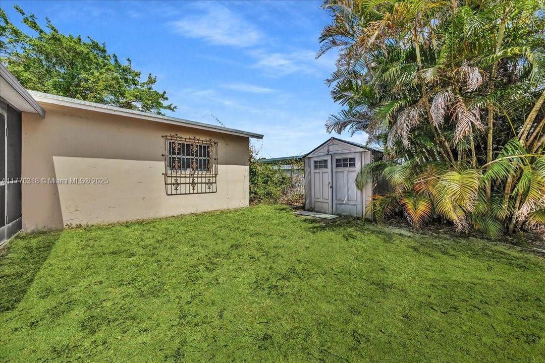 Recently Sold: $435,000 (3 beds, 1 baths, 1058 Square Feet)