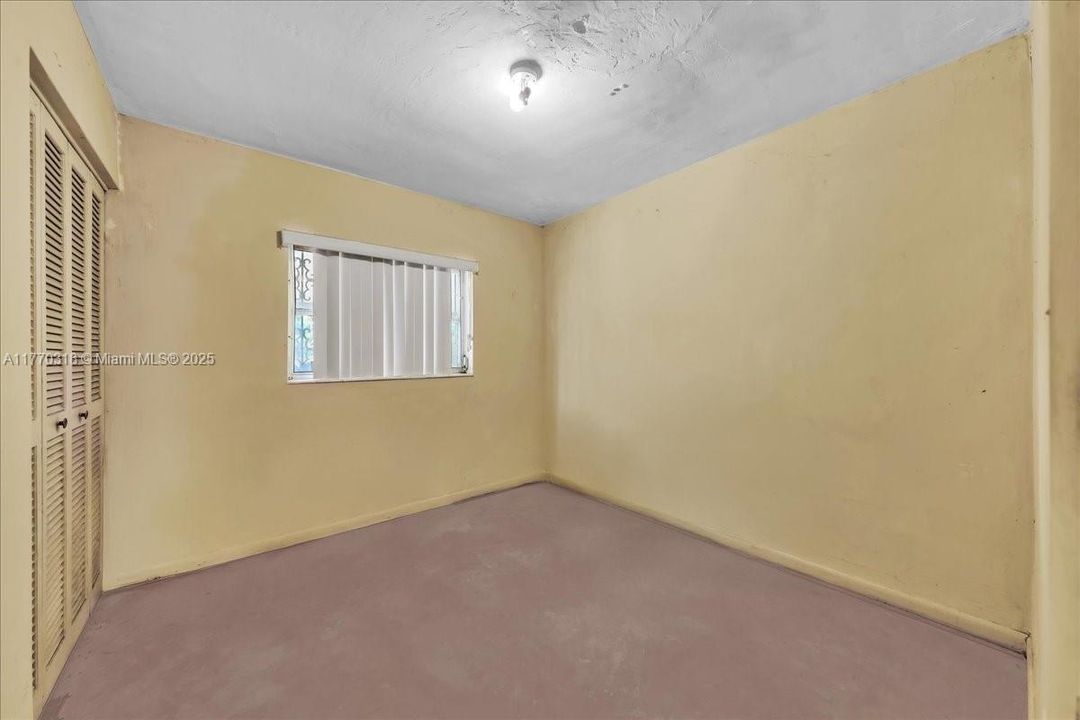 Recently Sold: $435,000 (3 beds, 1 baths, 1058 Square Feet)