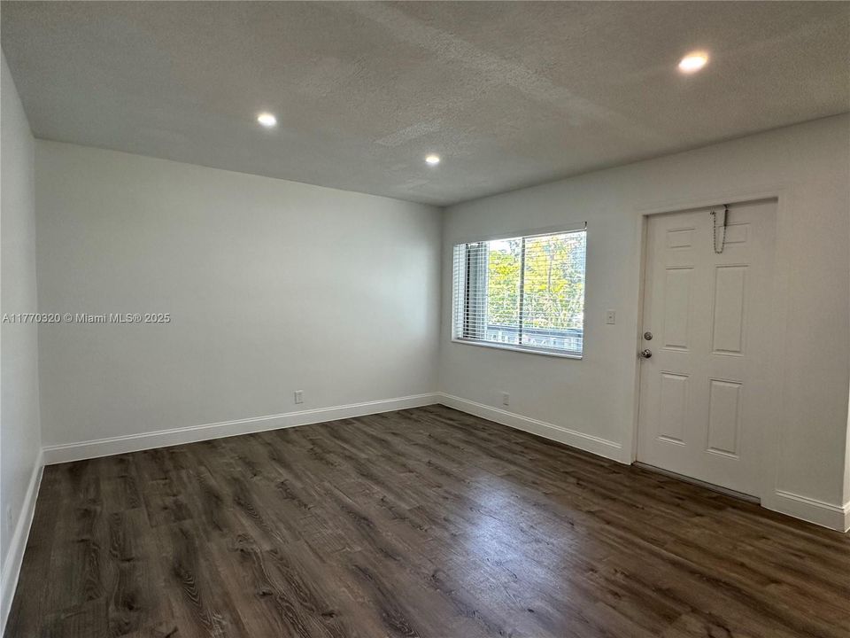 Недавно арендовано: $1,895 (2 спален, 1 ванн, 0 Квадратных фут)