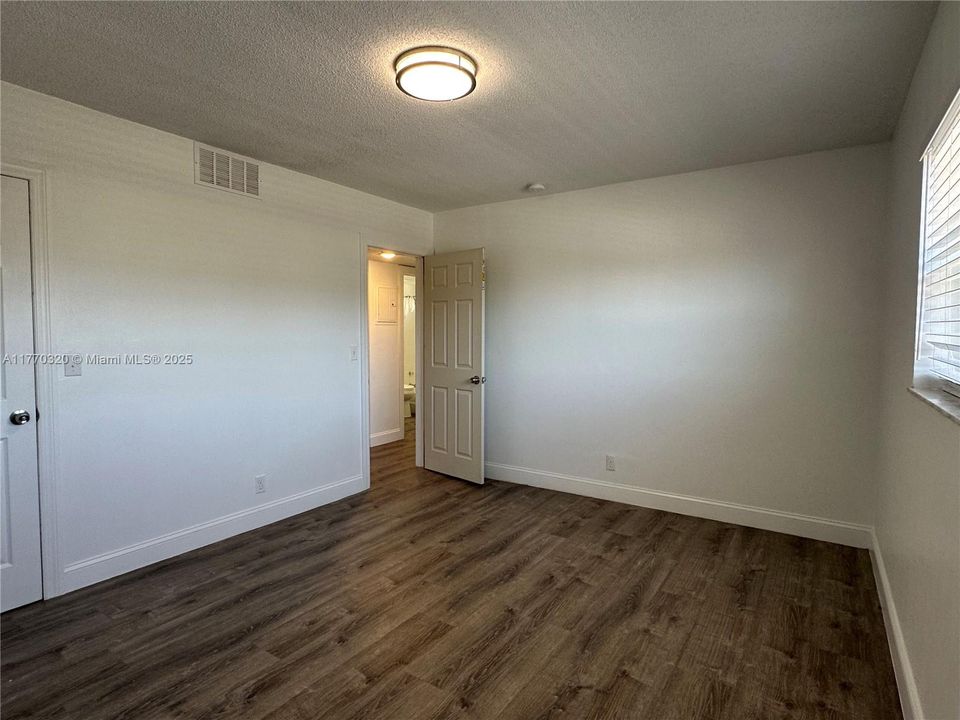 Недавно арендовано: $1,895 (2 спален, 1 ванн, 0 Квадратных фут)