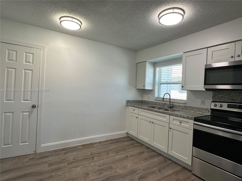 Недавно арендовано: $1,895 (2 спален, 1 ванн, 0 Квадратных фут)