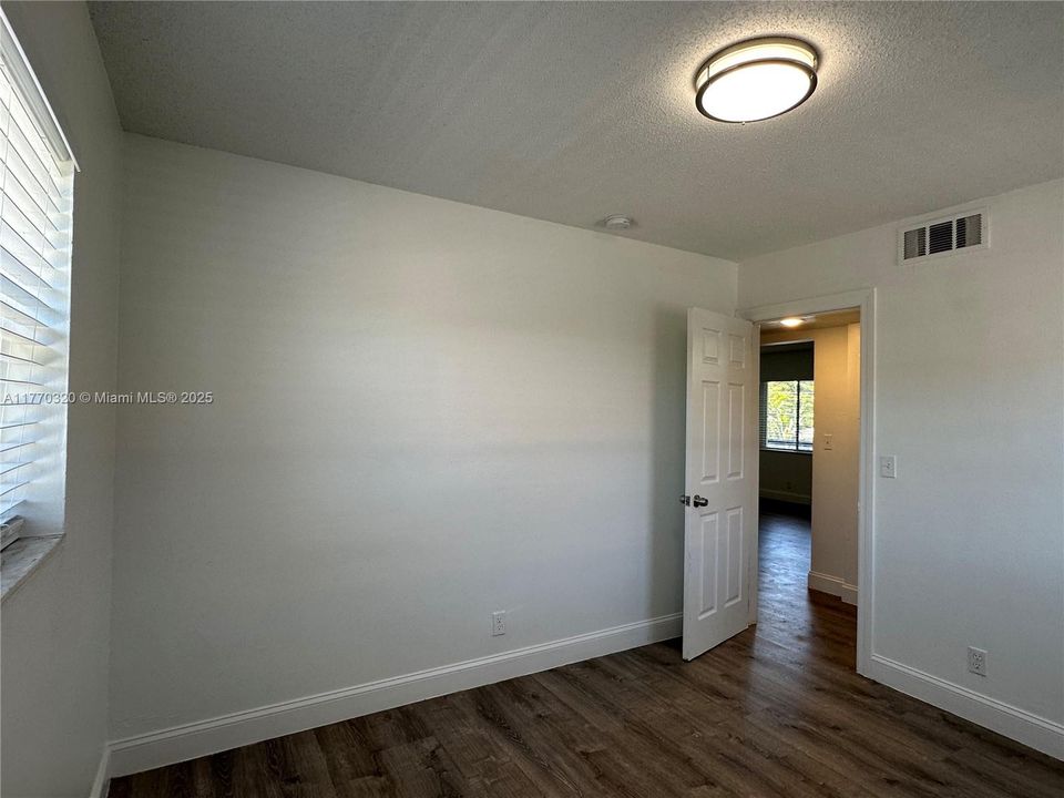 Недавно арендовано: $1,895 (2 спален, 1 ванн, 0 Квадратных фут)