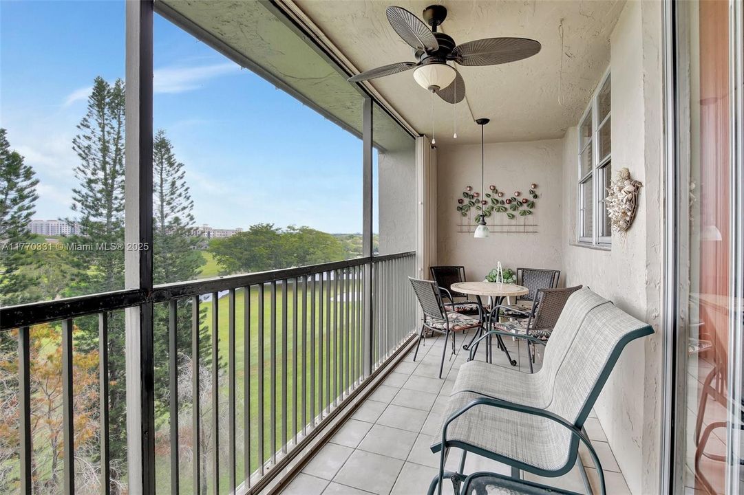 Vendido Recientemente: $269,900 (2 camas, 2 baños, 1180 Pies cuadrados)