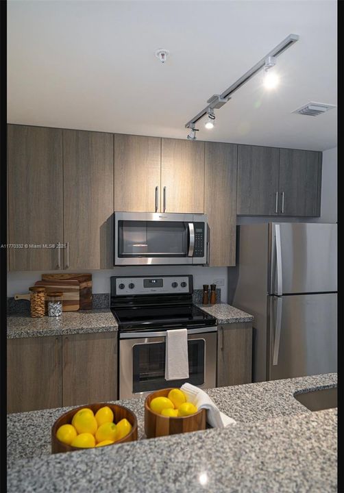 Recientemente alquilado: $2,450 (1 camas, 2 baños, 0 Pies cuadrados)