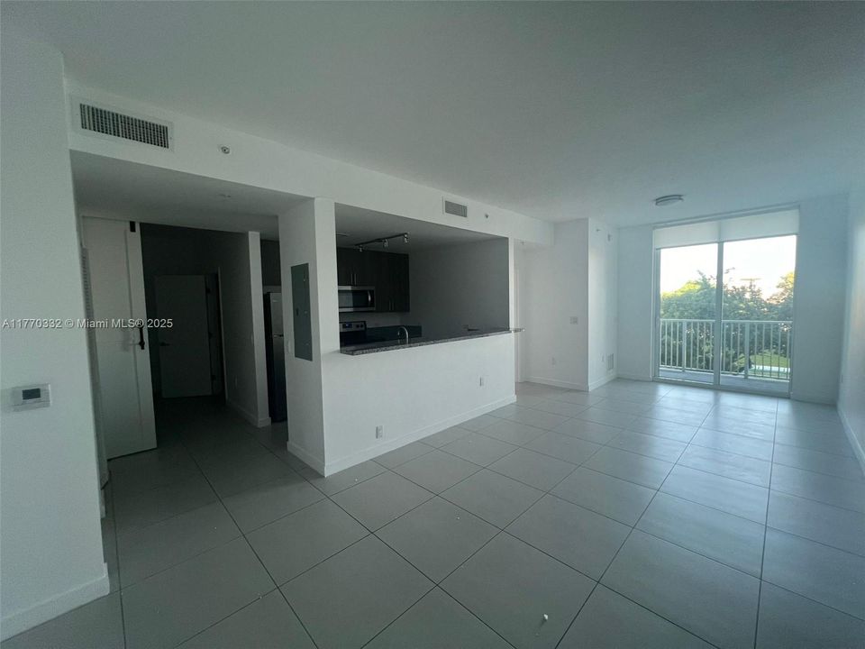 Recientemente alquilado: $2,450 (1 camas, 2 baños, 0 Pies cuadrados)