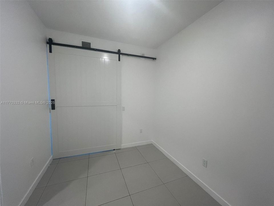 Recientemente alquilado: $2,450 (1 camas, 2 baños, 0 Pies cuadrados)