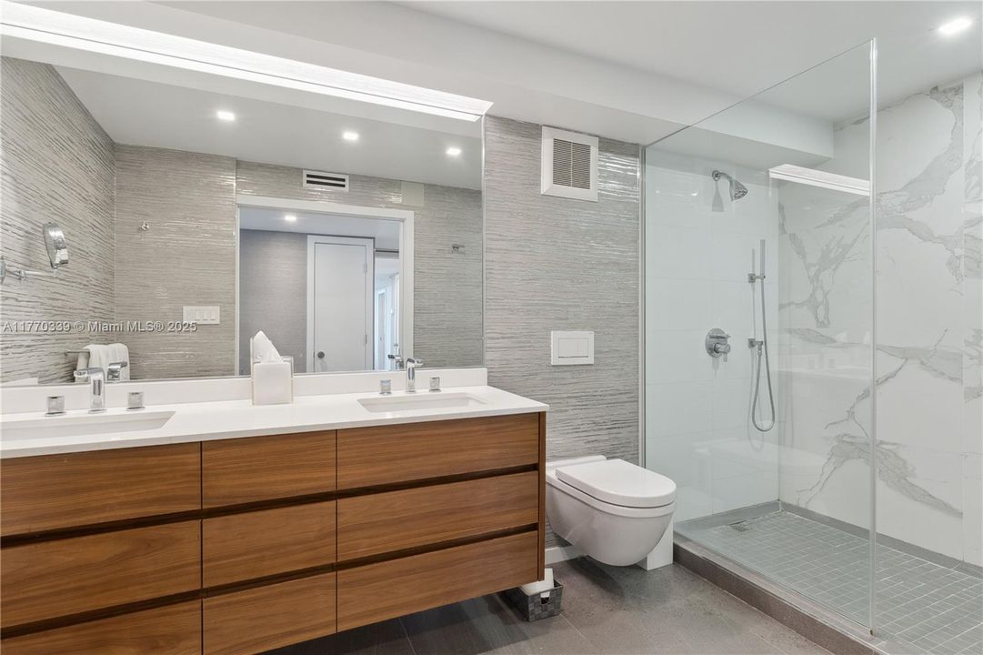 Recently Rented: $8,750 (2 beds, 2 baths, 1733 Square Feet)