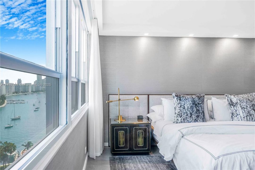 Recently Rented: $8,750 (2 beds, 2 baths, 1733 Square Feet)