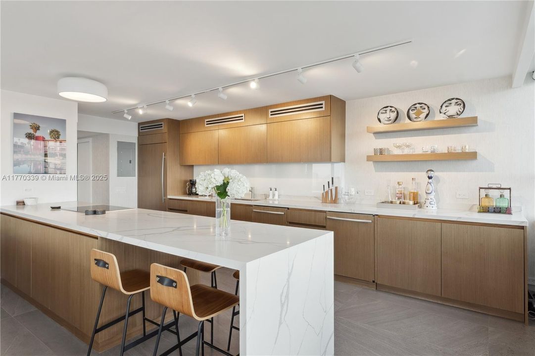 Recently Rented: $8,750 (2 beds, 2 baths, 1733 Square Feet)