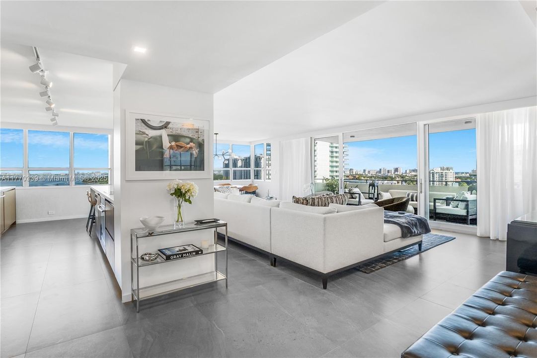 Recently Rented: $8,750 (2 beds, 2 baths, 1733 Square Feet)